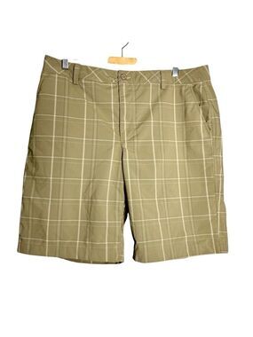 Under Armour Performance Brown Plaid Flat Front Golf Shorts, size 36